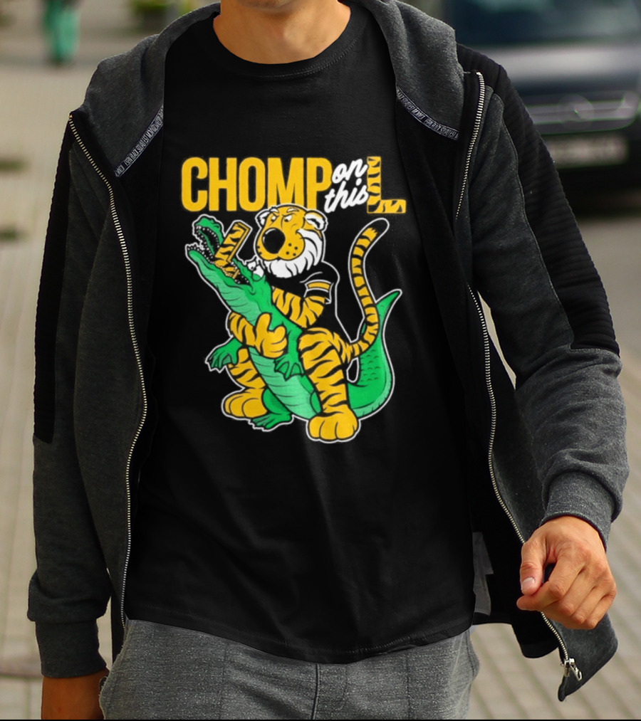 Missouri Chomp On This L Tiger And Alligator Face Off T-Shirt