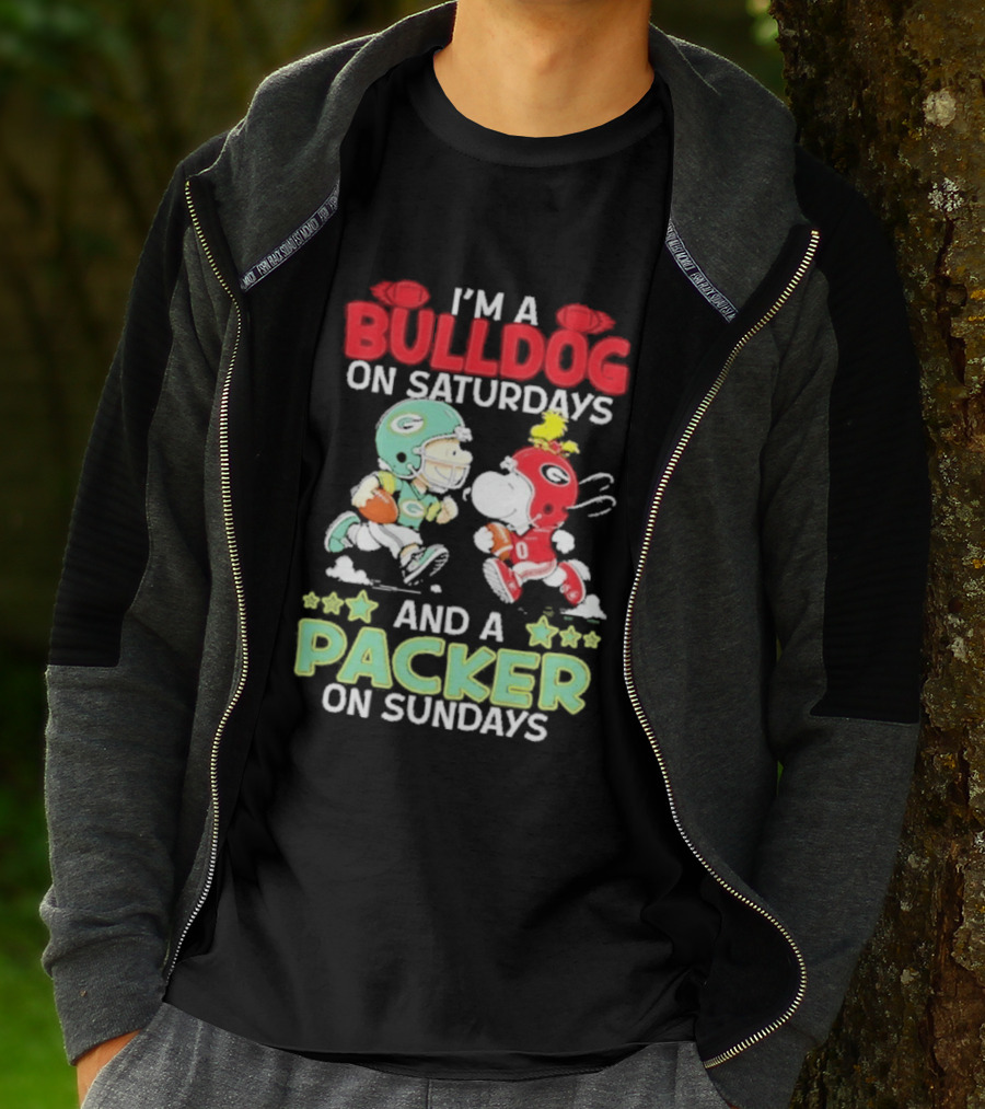 I'm A Bulldog On Saturdays And A Packer On Sundays Football Peanuts T-Shirt
