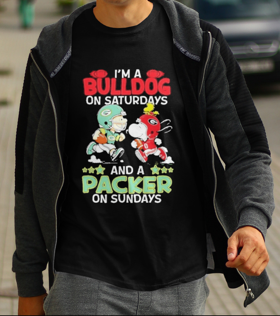 I'm A Bulldog On Saturdays And A Packer On Sundays Football Peanuts T-Shirt