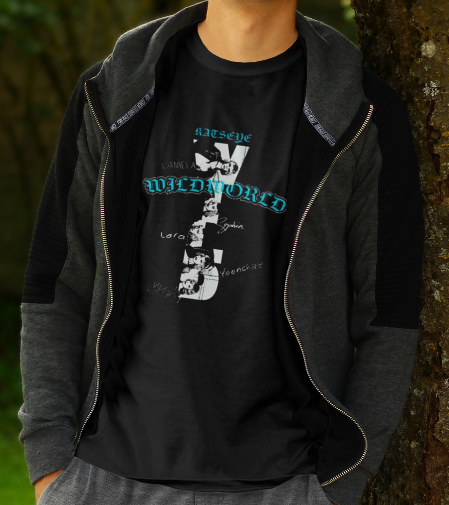 Katseye Wildworld Tour 2026 Black Routing Daniela Yoonchae Lara Sophia T-Shirt
