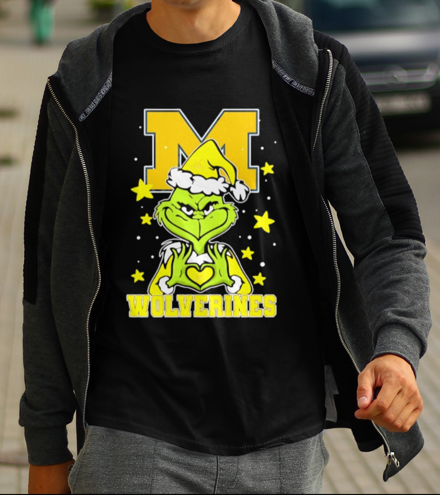 Michigan Wolverines Grinch Love Hands Christmas Football 2026 T-Shirt