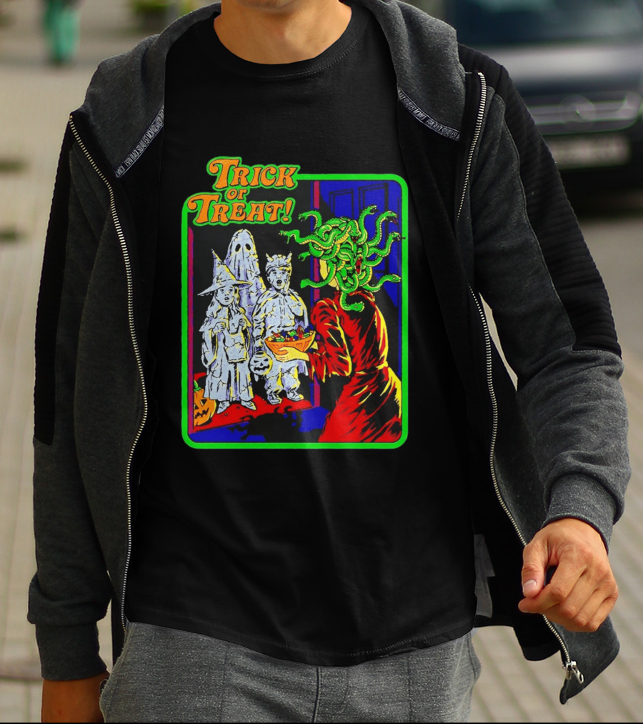 Trick Or Treat Medusa Halloween Retro Comic T-Shirt