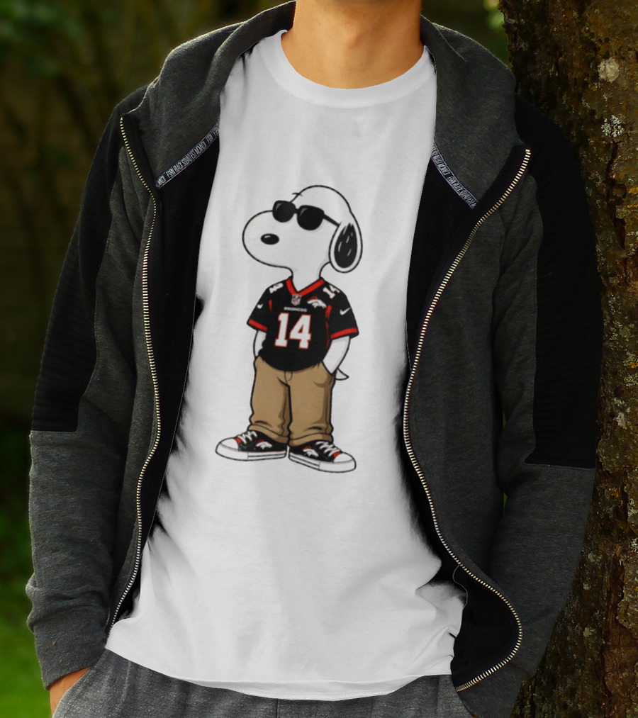 Denver Broncos Snoopy 2026 Football Wearing Sunglasses T-Shirt