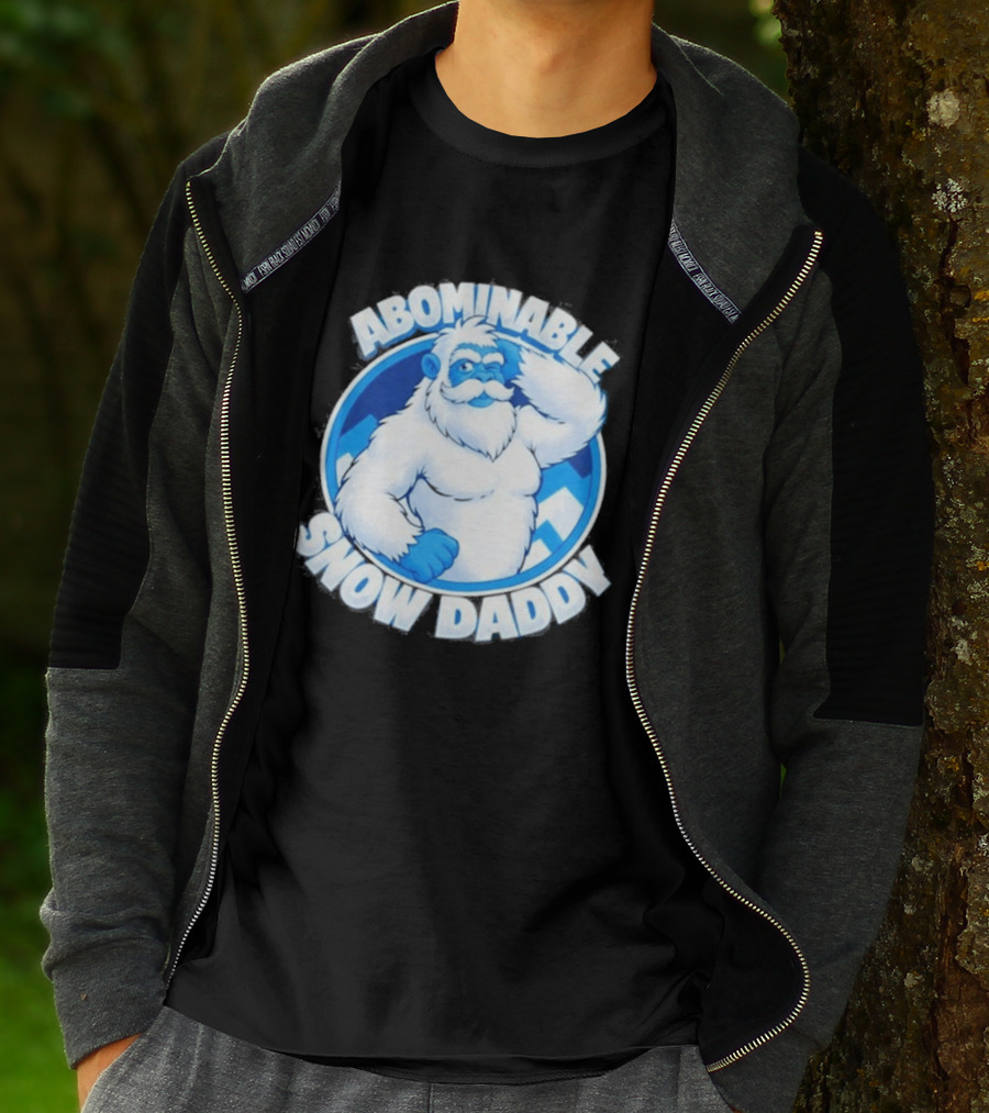 Abominable Snow Daddy Yeti Bigfoot Sasquatch Ice Blue Circle T-Shirt