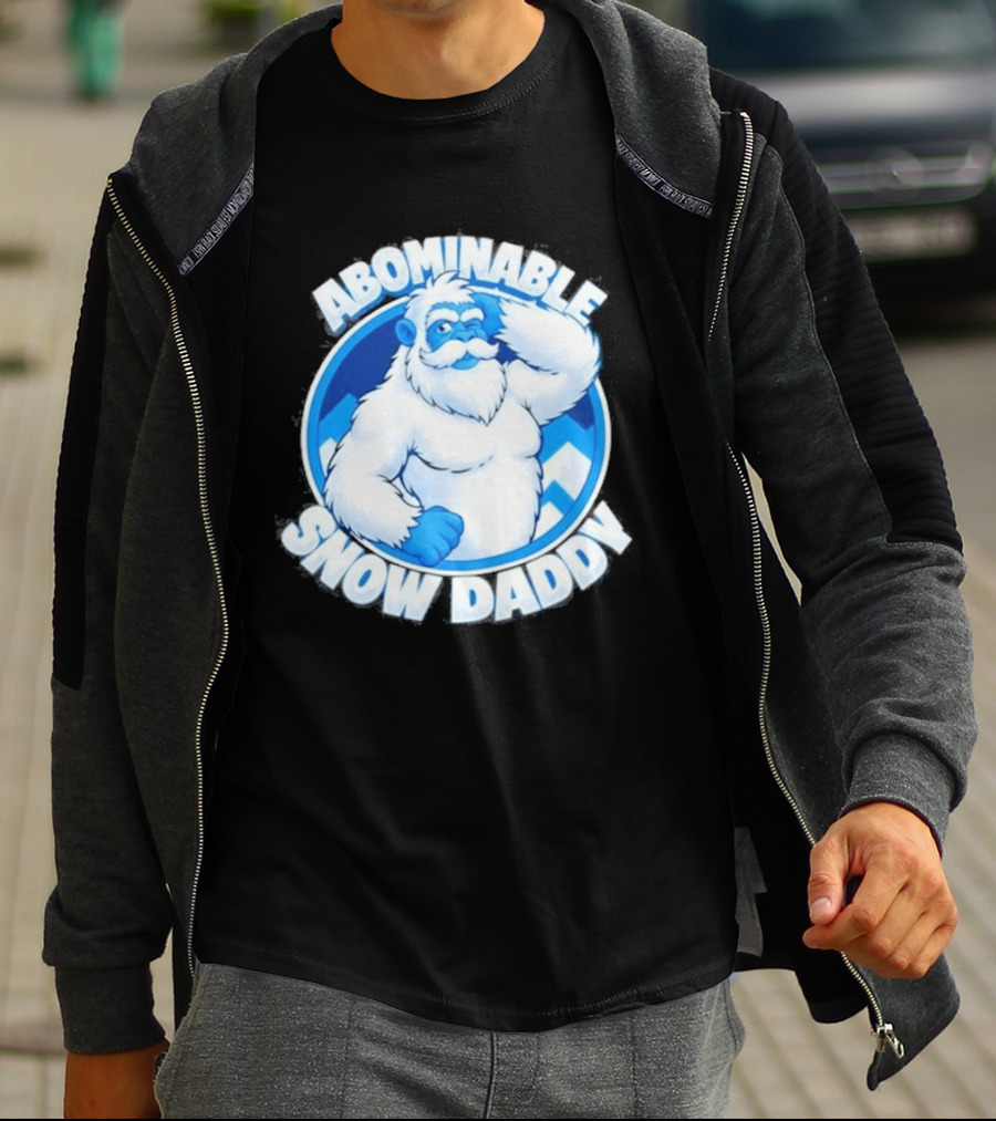 Abominable Snow Daddy Yeti Bigfoot Sasquatch Ice Blue Circle T-Shirt