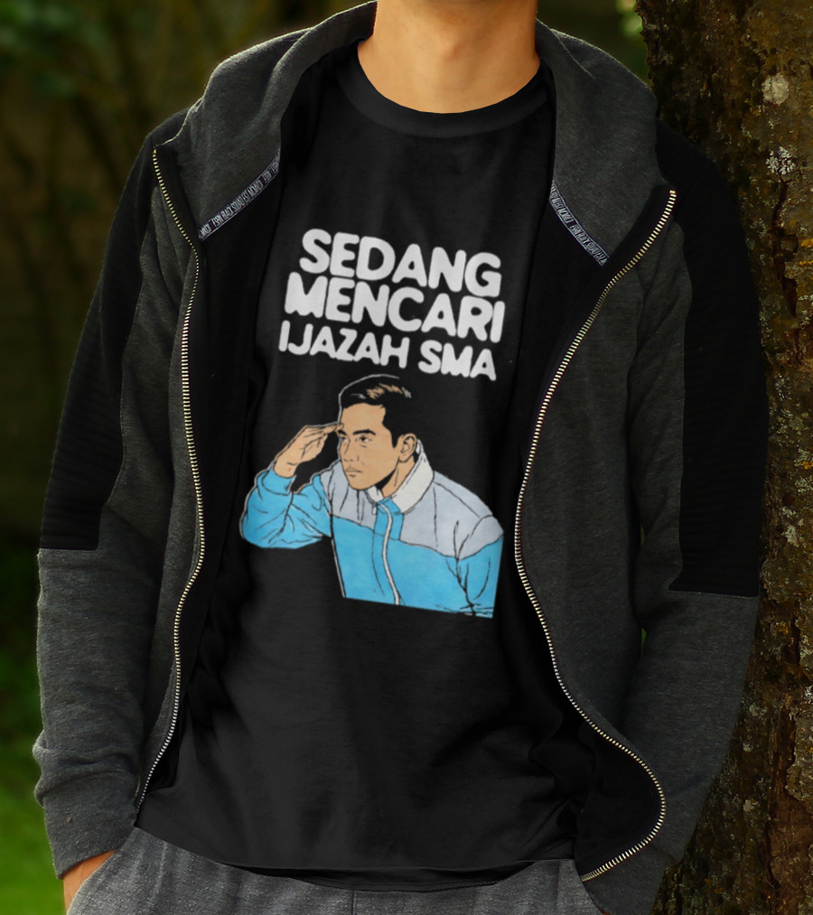 Sedang Mencari Ijazah SMA Man In Blue Jacket Visual T-Shirt