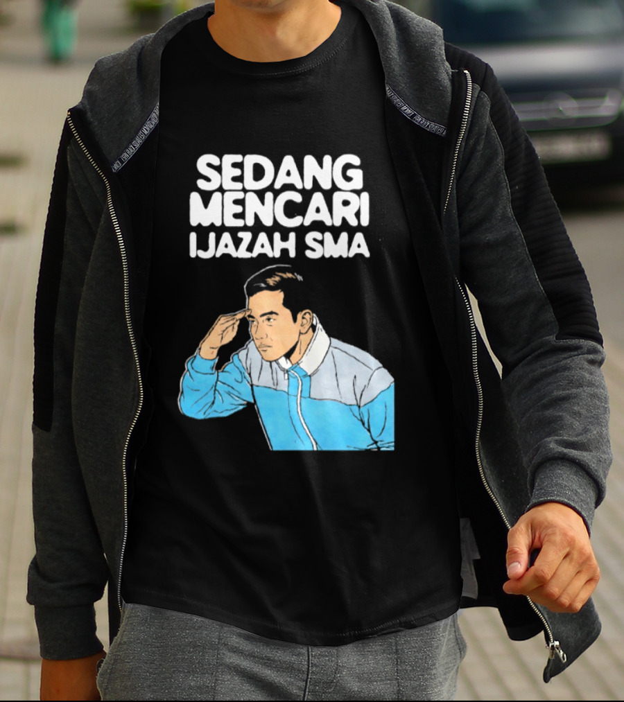 Sedang Mencari Ijazah SMA Man In Blue Jacket Visual T-Shirt