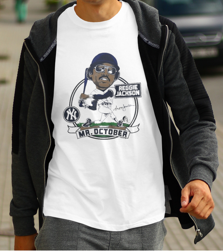 Yankees Reggie Jackson Mr. October Caricature Signature Art With NY Yankees T-Shirt