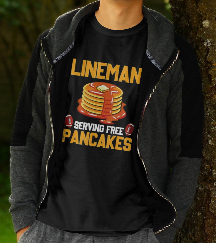 Lineman Serving Free Pancakes Football Stack With Butter And Syrup T-Shirt