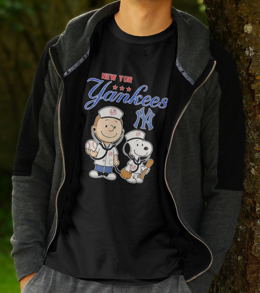 New York Yankees Charlie Brown Snoopy Nurse Peanuts T-Shirt
