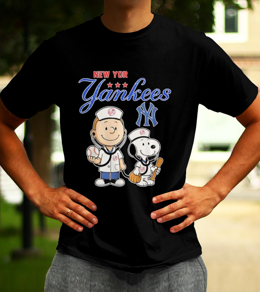 New York Yankees Charlie Brown Snoopy Nurse Peanuts T-Shirt