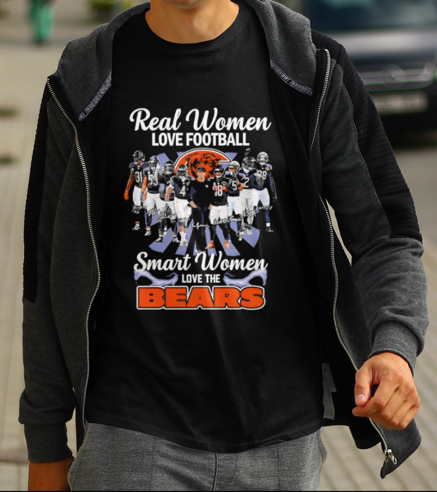 Real Women Love Football Smart Women Love The Bears Chicago Bears Team T-Shirt