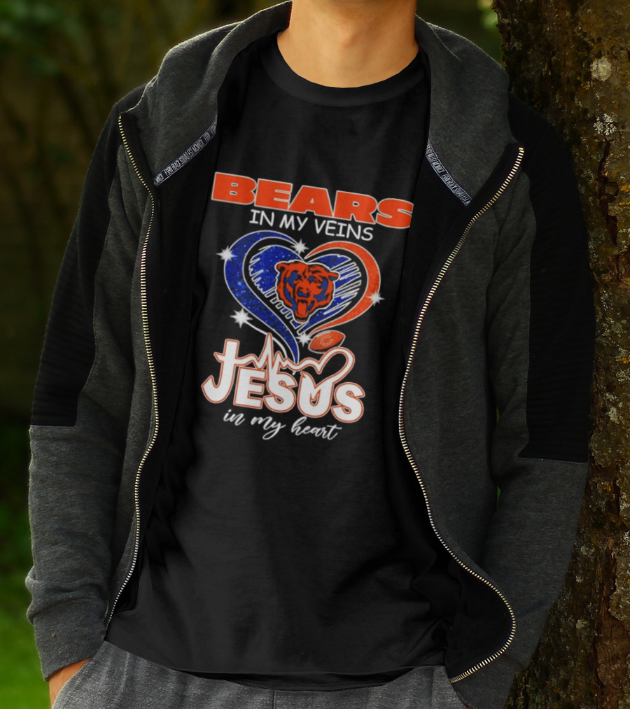 Bears In My Veins Heartbeat Jesus In My Heart T-Shirt
