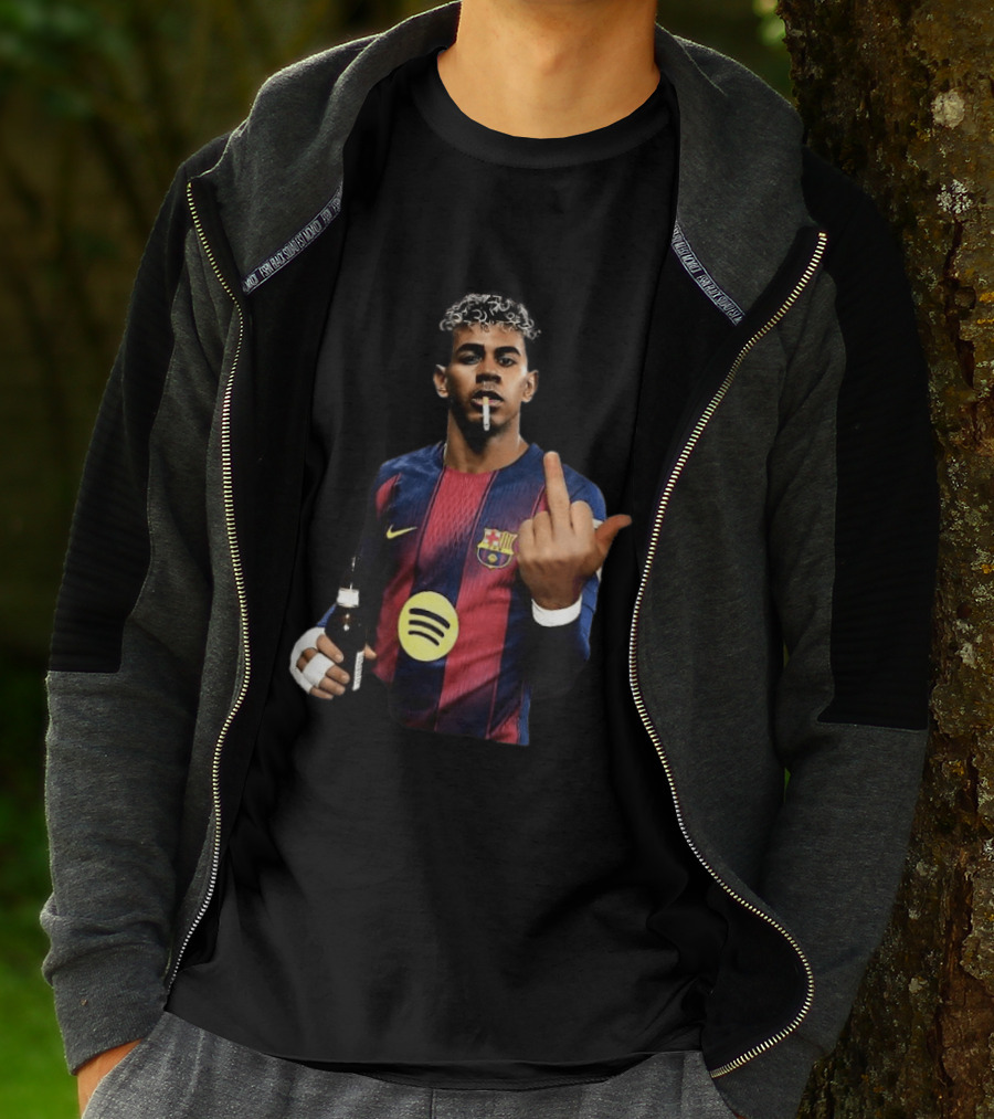 Lamine Yamal FC Barcelona Meme Middle Finger Gesture With Beer And Cigarette T-Shirt