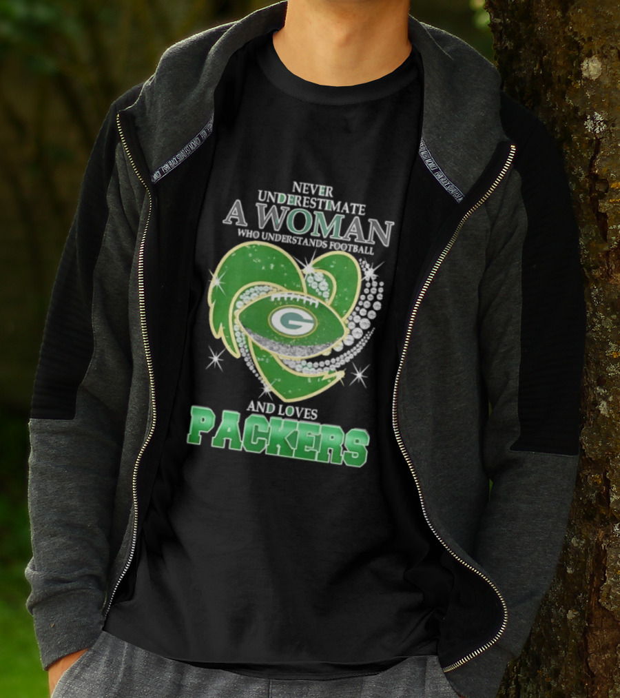 Never Underestimate A Woman Who Understands Football And Loves Packers T-Shirt