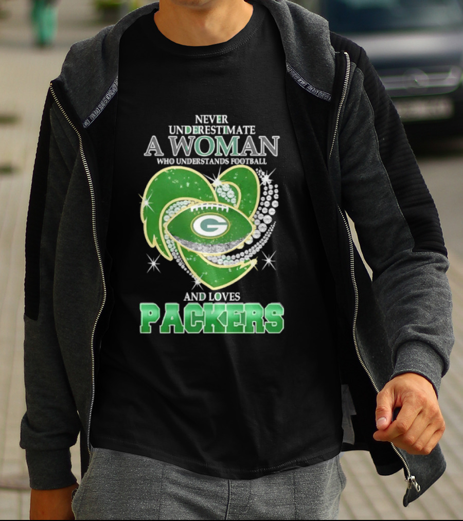 Never Underestimate A Woman Who Understands Football And Loves Packers T-Shirt
