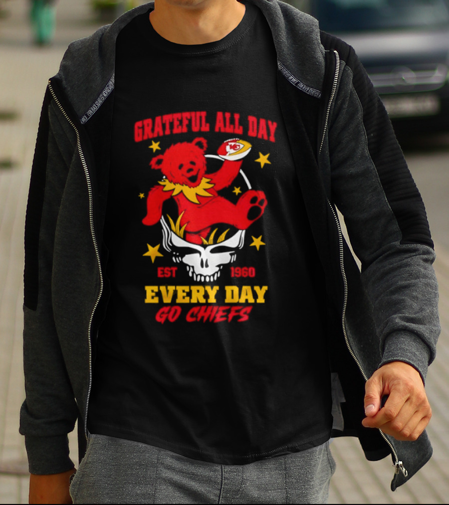 Grateful All Day Every Day Go Chiefs Est 1960 Kansas City Chiefs X Grateful Dead T-Shirt