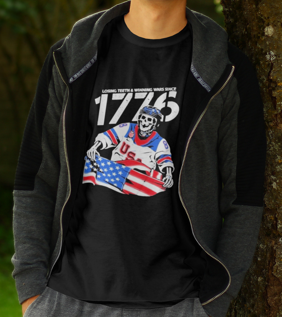 Losing Teeth Winning Wars Since 1776 USA Hockey Skeleton American Flag T-Shirt