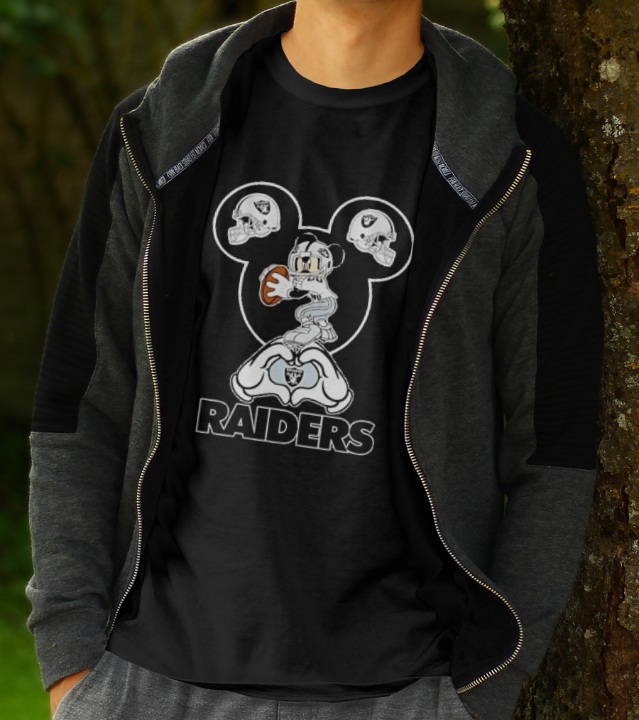Las Vegas Raiders Mickey Mouse Football Heart Hands Helmet T-Shirt