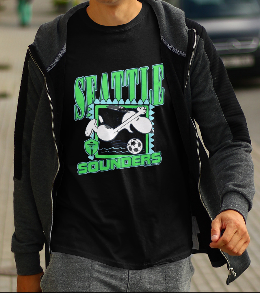 Peanuts Snoopy Seattle Sounders Soccer Collaboration T-Shirt