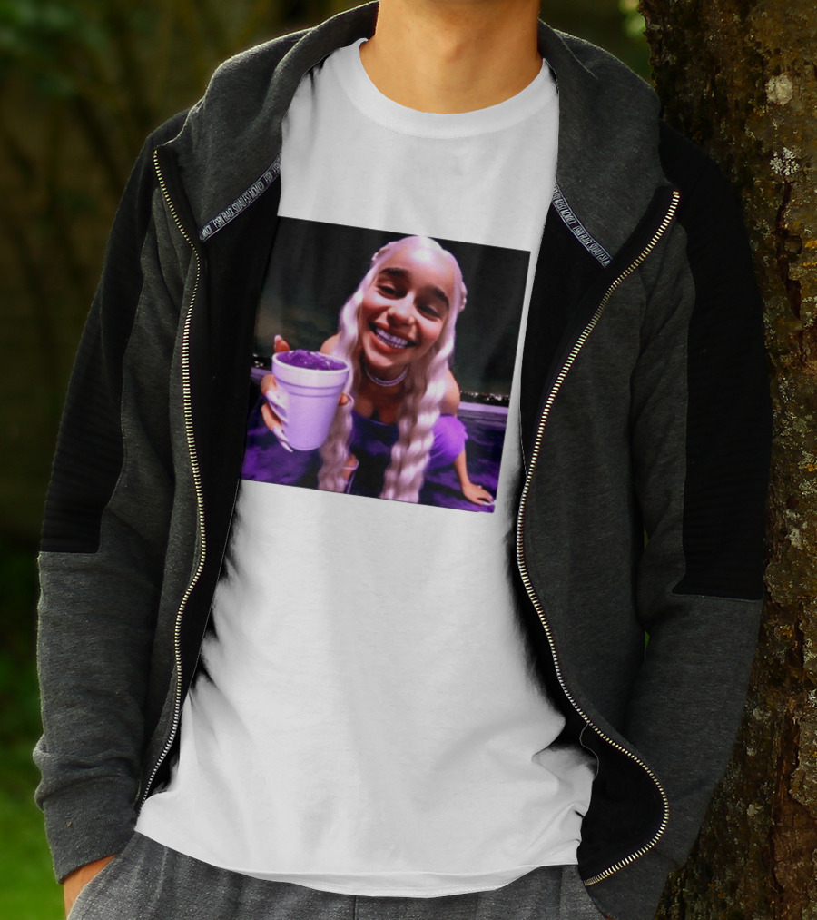 Emilia Clarke Purple Cup Queen Of Dragons Vibrant Smile T-Shirt