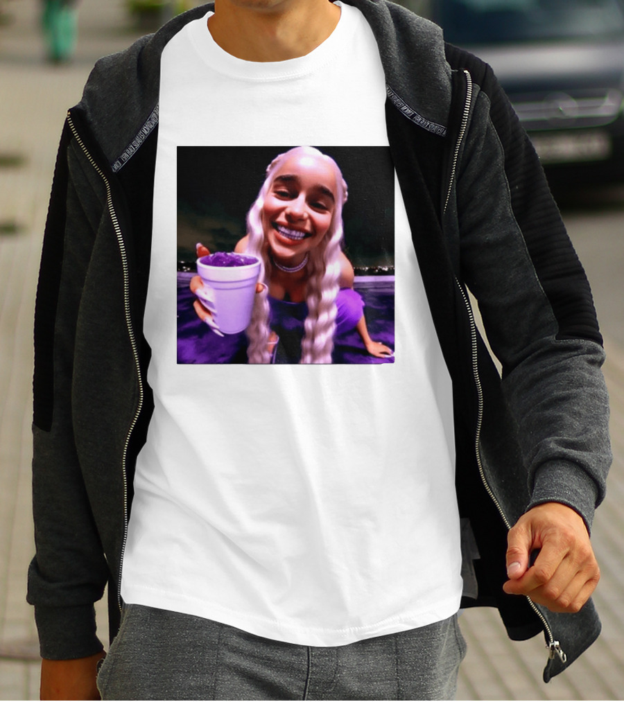 Emilia Clarke Purple Cup Queen Of Dragons Vibrant Smile T-Shirt