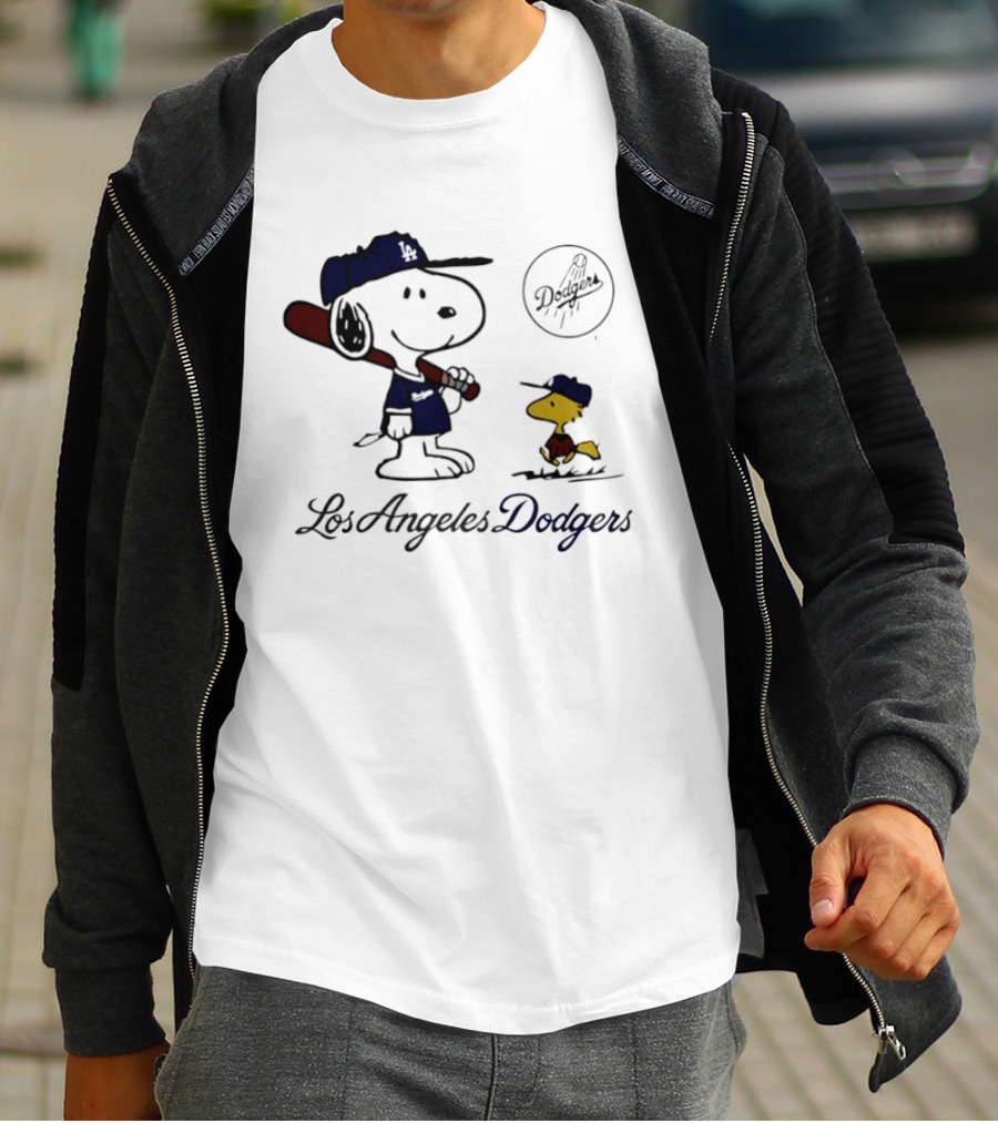 Snoopy Woodstock Los Angeles Dodgers 2025 Peanuts MLB Collaboration T-Shirt