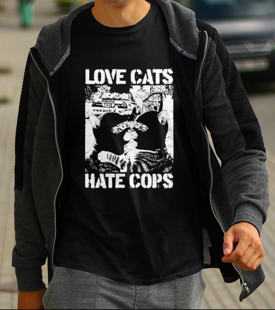 Love Cats Hate Cops Cat Image T-Shirt