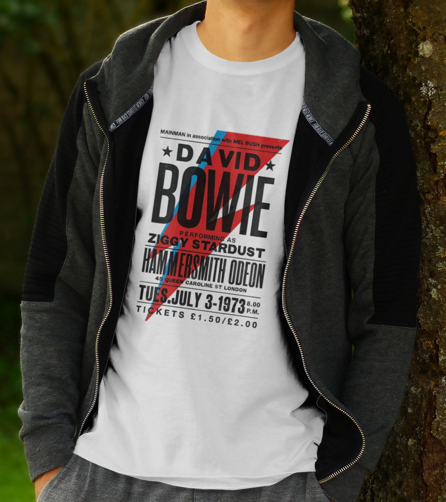 David Bowie Performing As Ziggy Stardust Hammersmith Odeon London July 3 1973 T-Shirt