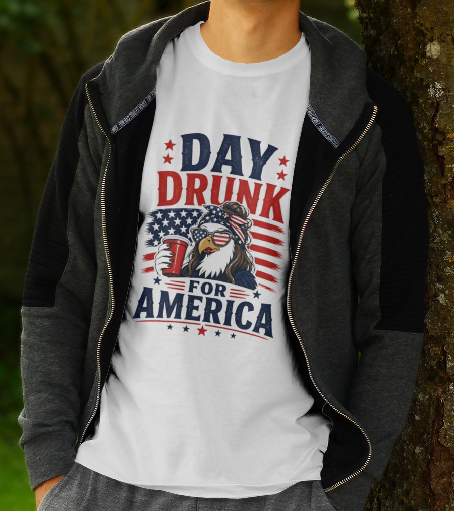 Day Drunk For America Patriotic Eagle With Flag And Red Cup T-Shirt