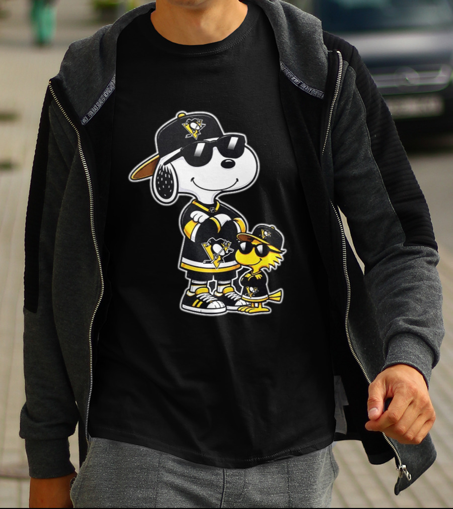 Snoopy Woodstock Pittsburgh Penguins NHL 2026 Sports Fan Collaboration T-Shirt