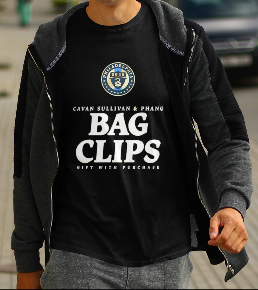 Philadelphia Cavan Sullivan Phang Bag Clips Gift With Purchase T-Shirt