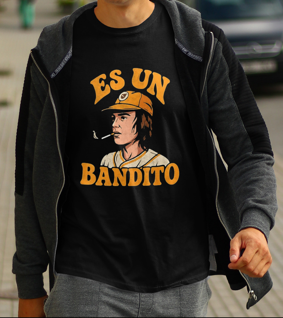 Es Un Bandito Smoking Vintage Baseball Aesthetic T-Shirt