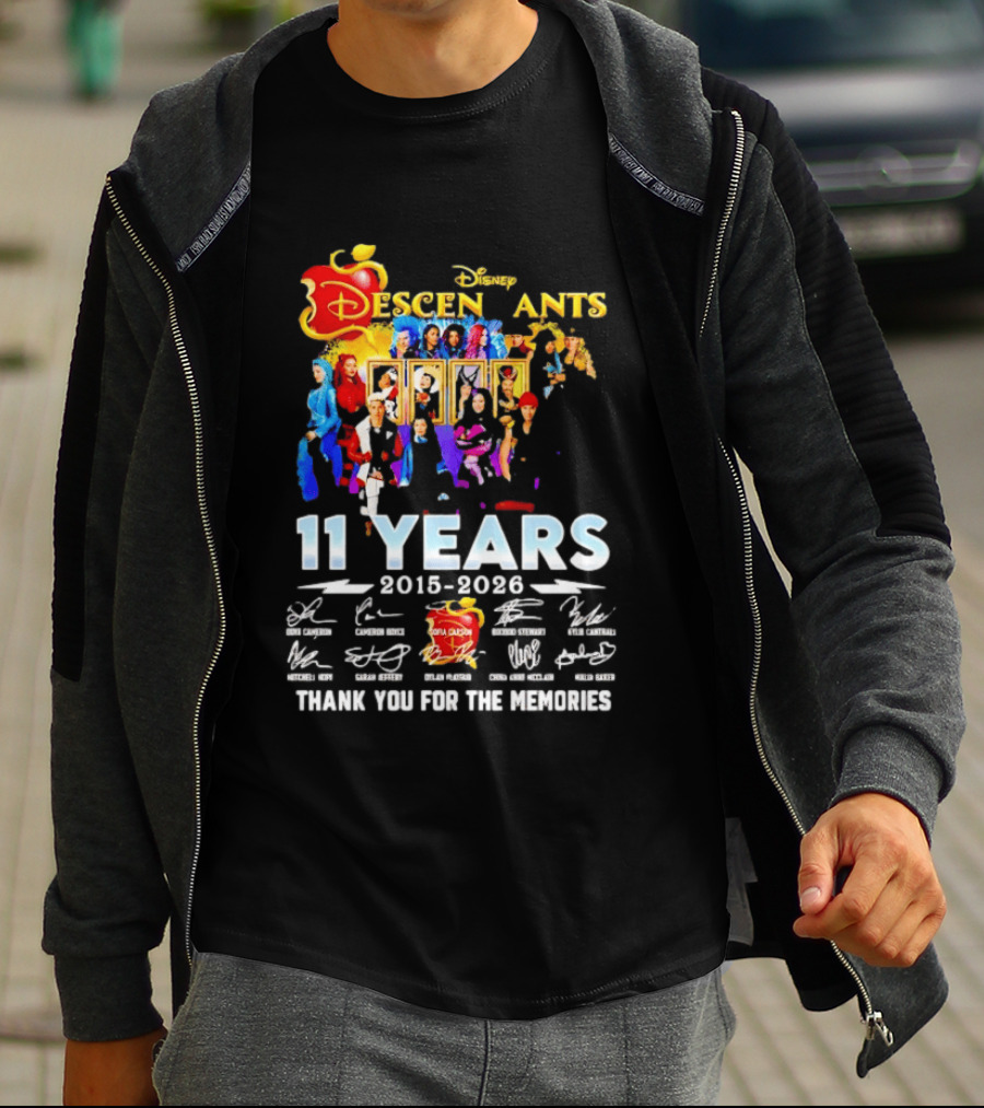 Disney Descendants 11 Years 2015 2026 Thank You For The Memories Signatures T-Shirt