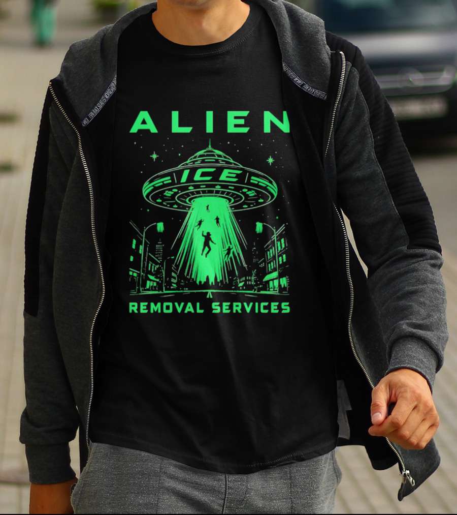 ALIEN ICE UFO Removal Services Extraterrestrial Abduction Scene T-Shirt