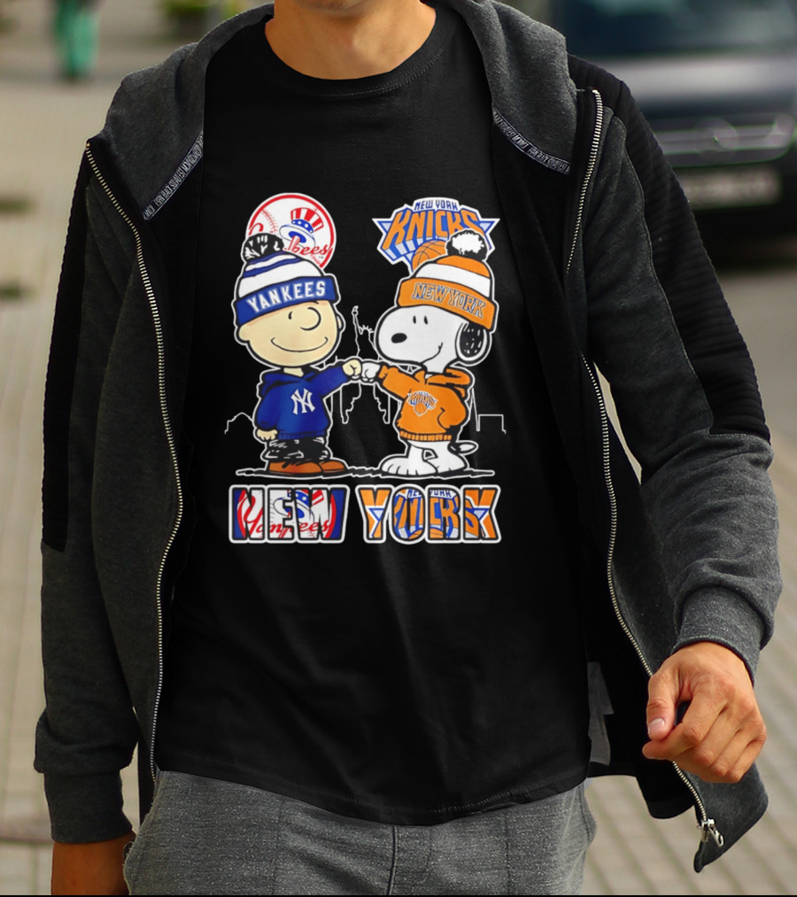 New York Yankees New York Knicks Charlie Brown Snoopy T-Shirt