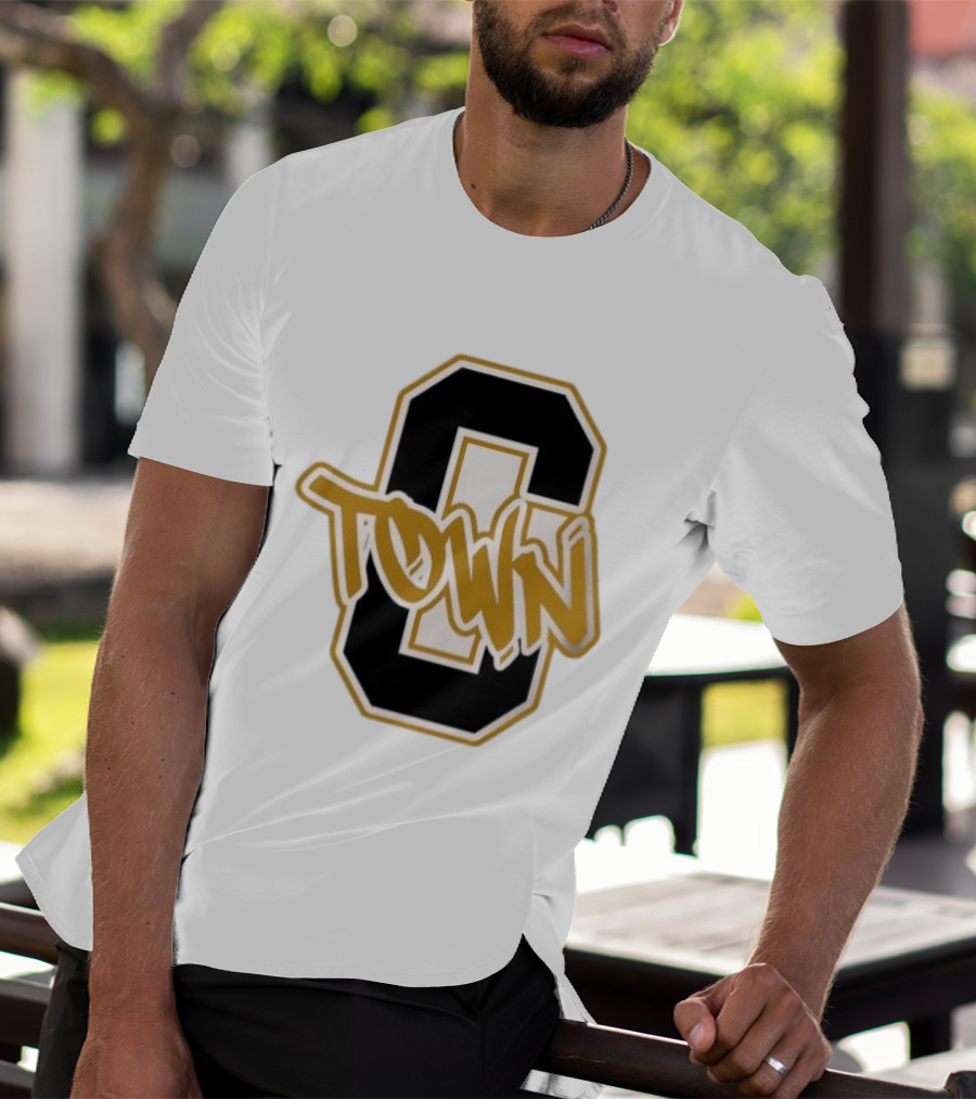 O Town Vintage Varsity Style בצ פjfgh T-Shirt