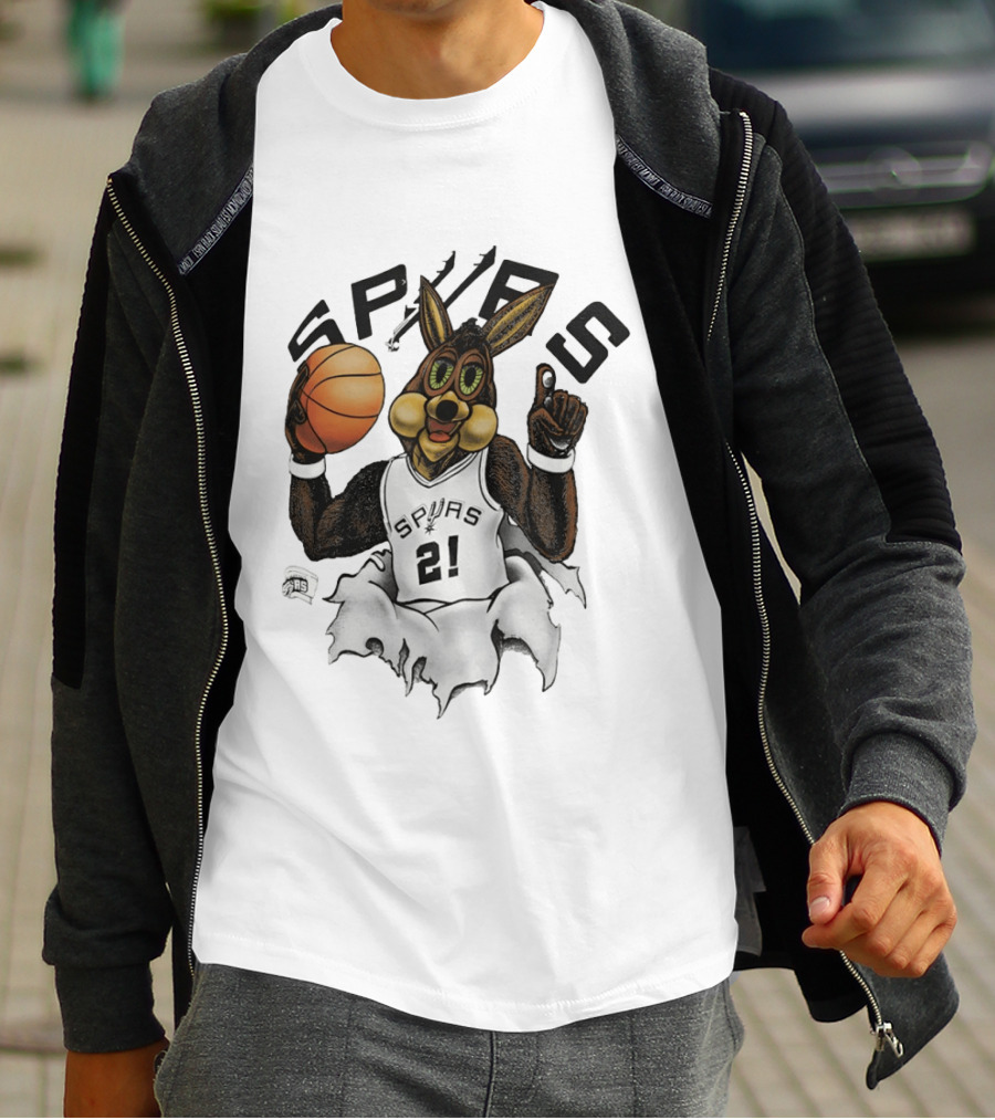 Coyote 21 Tim Duncan San Antonio Spurs Basketball Silver Breakthrough 2026 T-Shirt