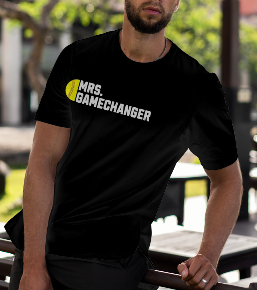 Mrs. Gamechanger Softball Baseball Enthusiast Athlete Lover Fitness Sports T-Shirt