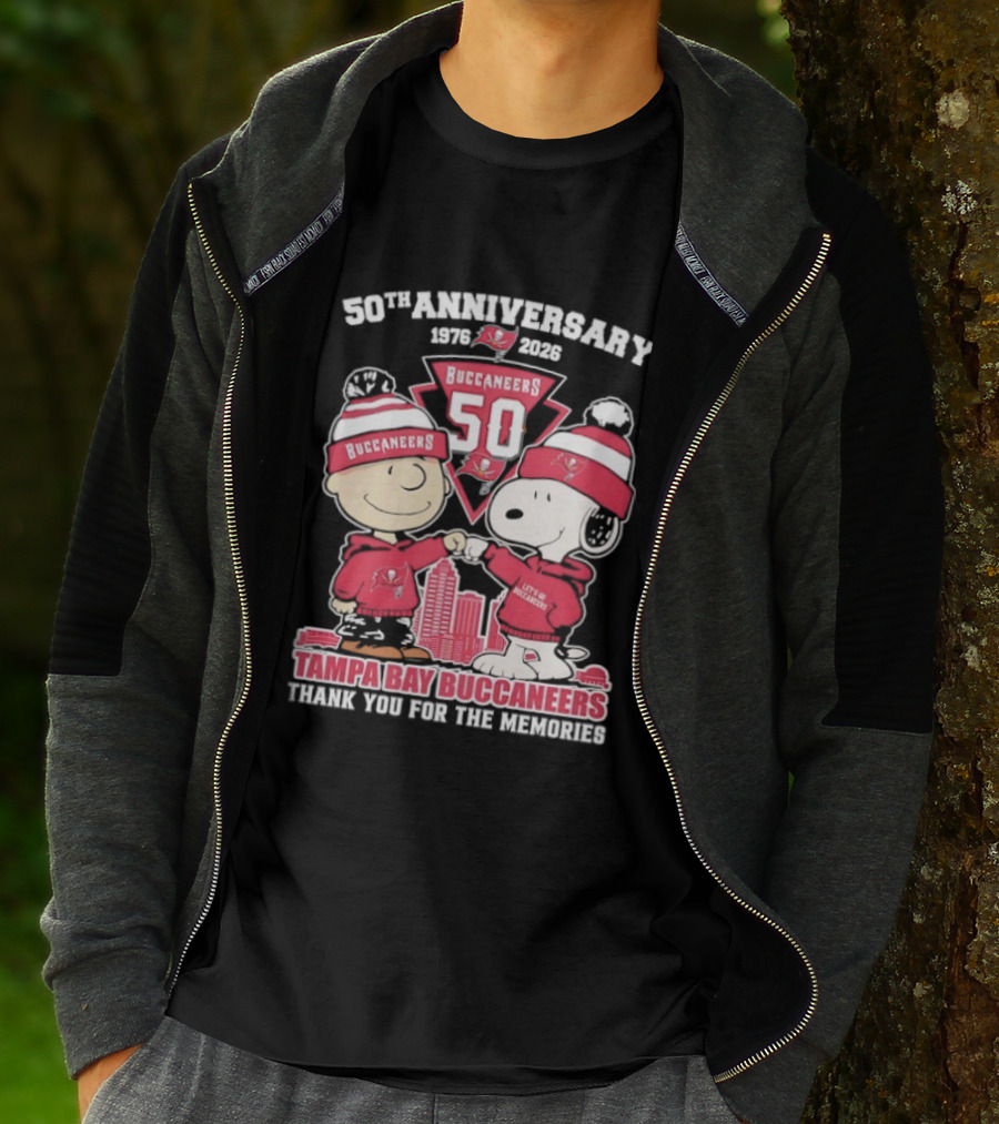 50th Anniversary Tampa Bay Buccaneers Snoopy Charlie Brown 1976 2026 Thank You For The Memories T-Shirt