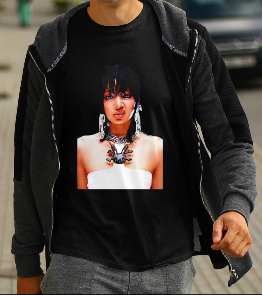 Lisa Rockstar Blackpink V1 Necklace And Earrings T-Shirt