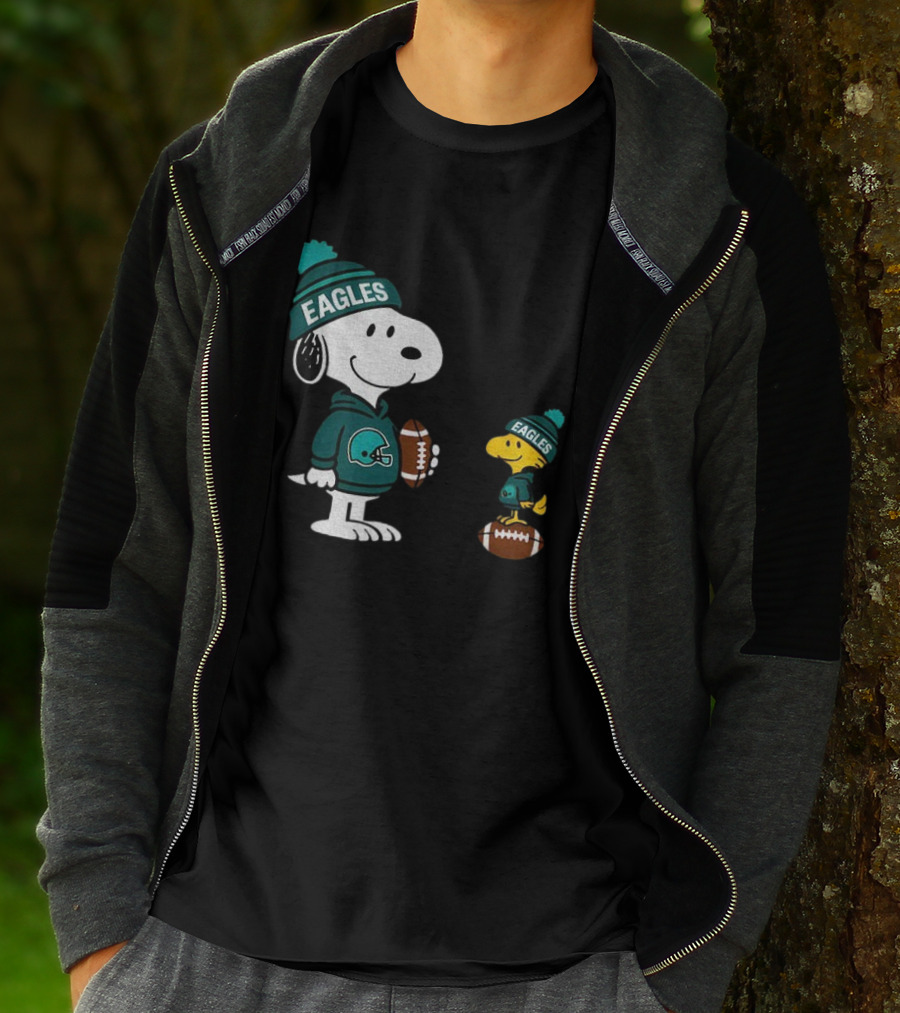 Philadelphia Eagles Snoopy Woodstock Football Style NFL Beanie Pullover T-Shirt