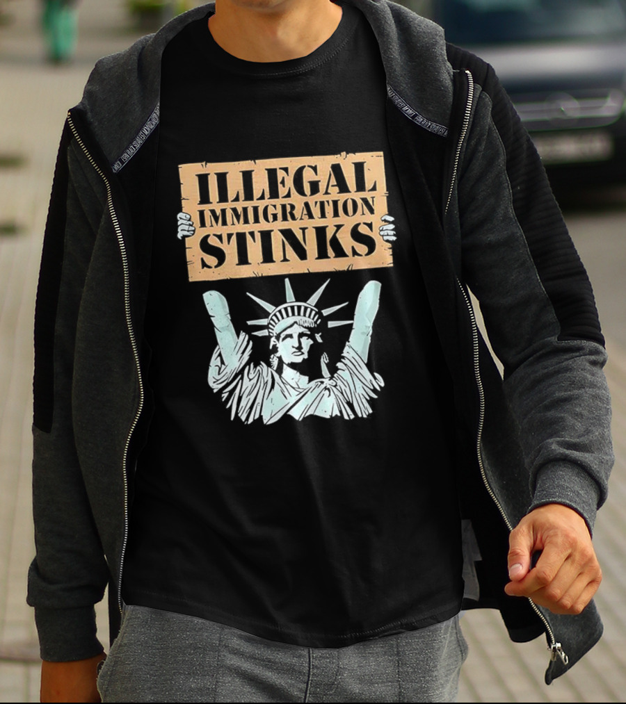 Illegal Immigration Stinks Liberty Protest T-Shirt