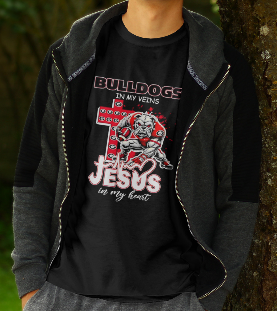Bulldogs In My Veins Jesus In My Heart Cross Shape T-Shirt