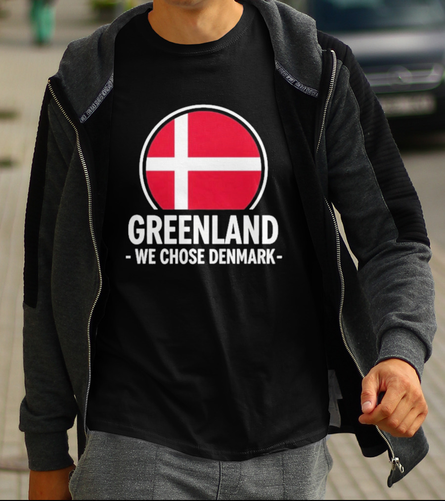 Greenland We Chose Denmark Danish Flag Circle T-Shirt