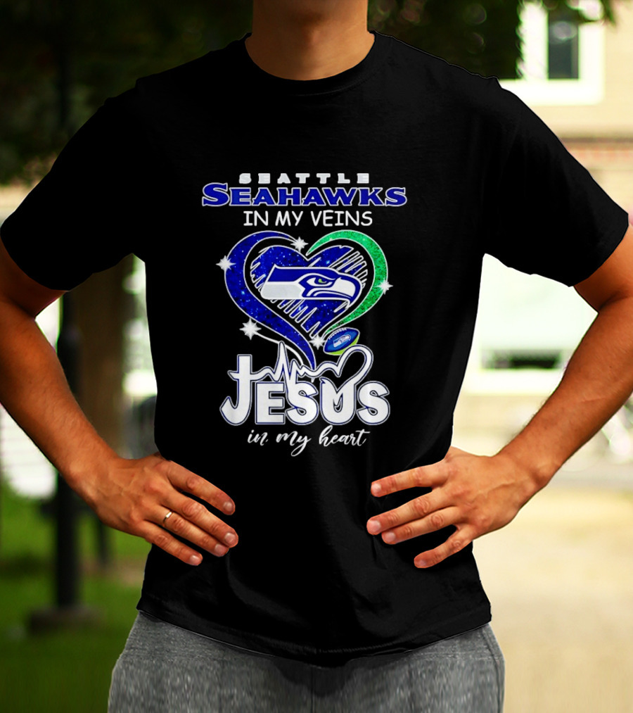 Seattle Seahawks In My Veins Jesus In My Heart Diamond Heartbeat T-Shirt