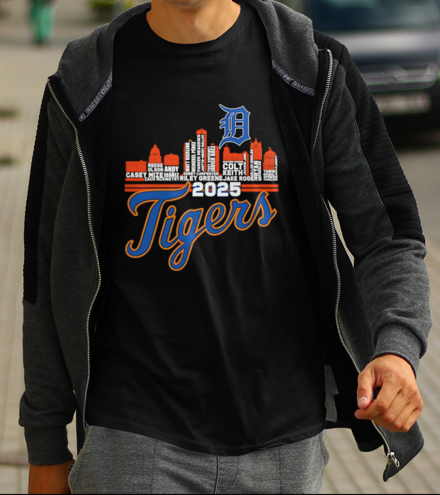 Detroit Tigers 2025 City Skyline Baseball Players T-Shirt