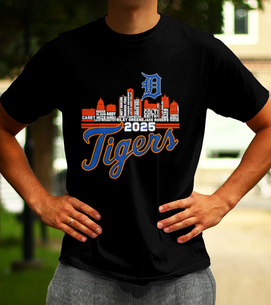 Detroit Tigers 2025 City Skyline Baseball Players T-Shirt