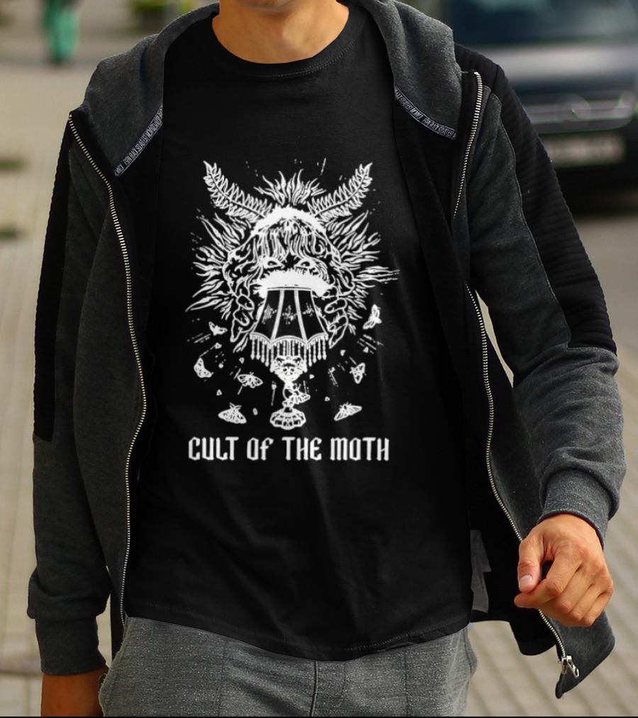 Cult Of The Moth Creepy Girl Holding Lamp Eerie Horror T-Shirt