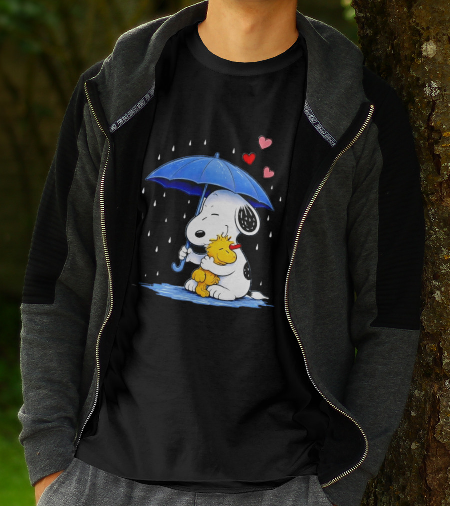 Snoopy Woodstock Umbrella Hearts Rain Hugging T-Shirt
